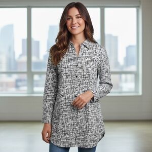 NWOT Chico's Black/White Abstract Button Down Long Sleeve Tunic Top Size 2